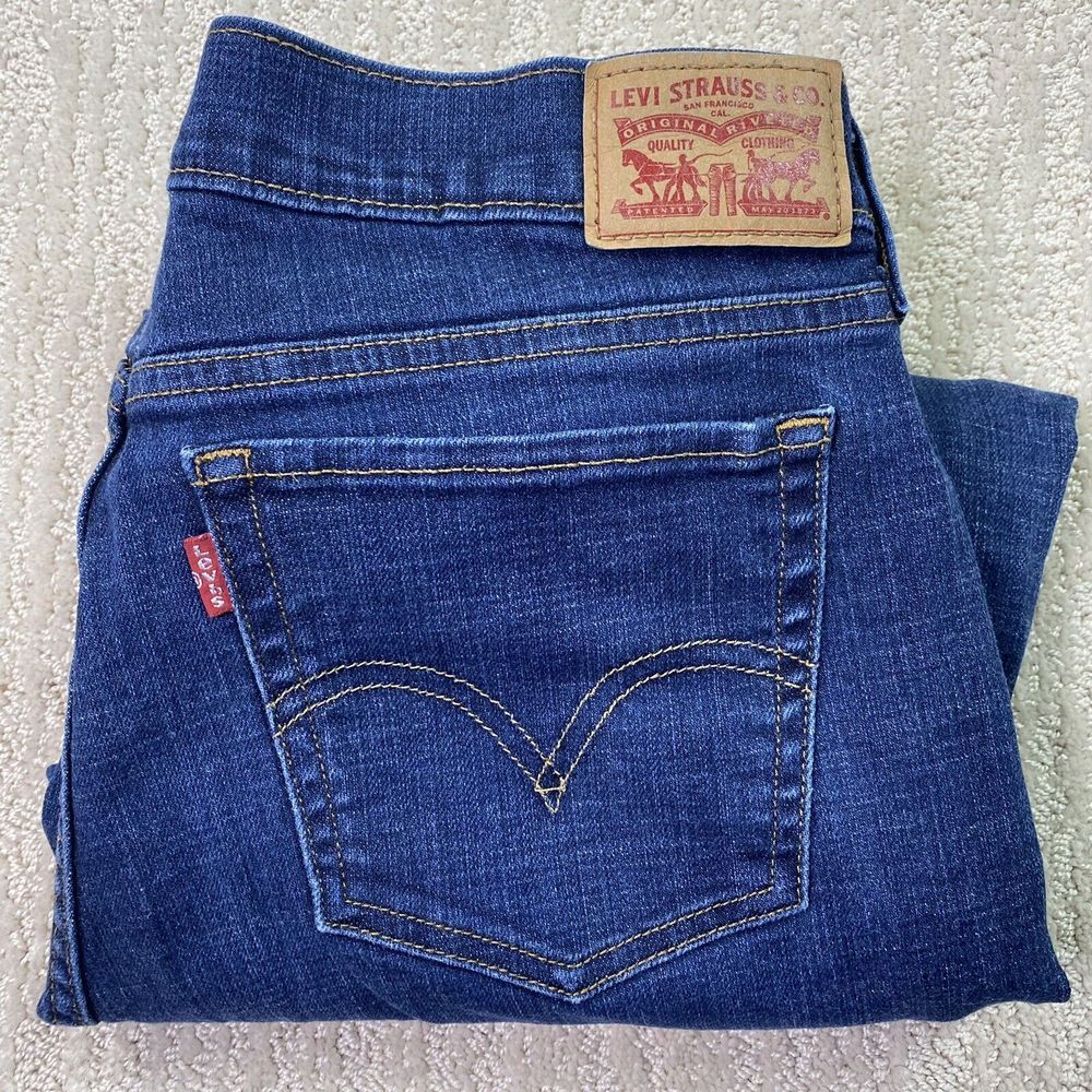 Levi's Jeans Womens Blue Denim Cropped Size‎ 31